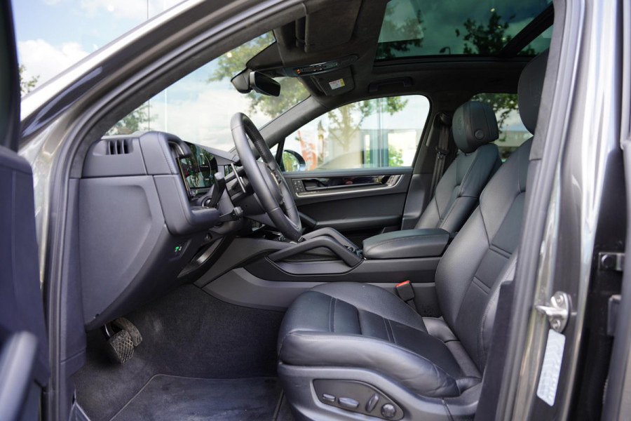 Porsche Cayenne 3.0 E-Hybrid Black Edition GERESERVEERD