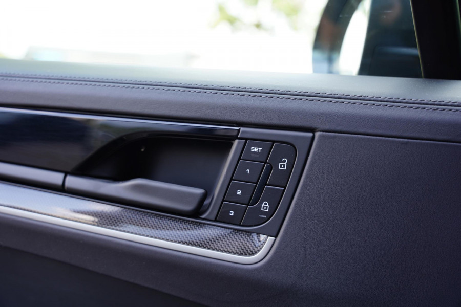Porsche Cayenne 3.0 E-Hybrid Black Edition GERESERVEERD