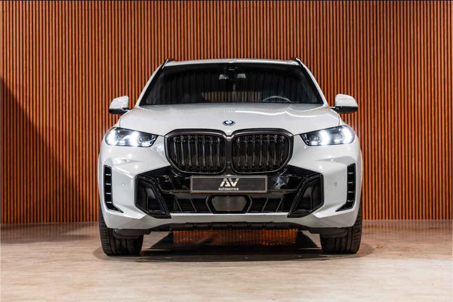 BMW X5 xDrive50e Launch Edition | M-Sport zetels | Panorama | 360 Camera | HUD | H&K | Stoelventilatie | ACC | 22'' Velgen | Elek trekhaak | BTW Auto | Dealer onderhouden