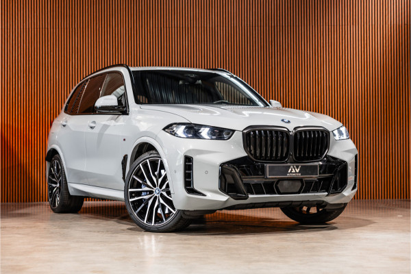 BMW X5 xDrive50e Launch Edition | M-Sport zetels | Panorama | 360 Camera | HUD | H&K | Stoelventilatie | ACC | 22'' Velgen | Elek trekhaak | BTW Auto | Dealer onderhouden