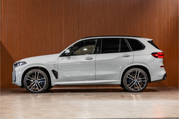 BMW X5 xDrive50e Launch Edition | M-Sport zetels | Panorama | 360 Camera | HUD | H&K | Stoelventilatie | ACC | 22'' Velgen | Elek trekhaak | BTW Auto | Dealer onderhouden