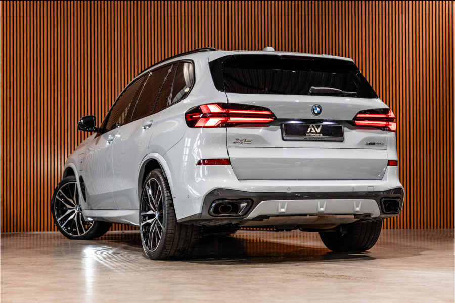 BMW X5 xDrive50e Launch Edition | M-Sport zetels | Panorama | 360 Camera | HUD | H&K | Stoelventilatie | ACC | 22'' Velgen | Elek trekhaak | BTW Auto | Dealer onderhouden