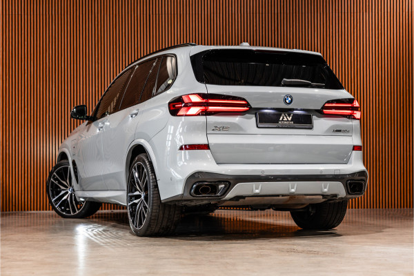 BMW X5 xDrive50e Launch Edition | M-Sport zetels | Panorama | 360 Camera | HUD | H&K | Stoelventilatie | ACC | 22'' Velgen | Elek trekhaak | BTW Auto | Dealer onderhouden