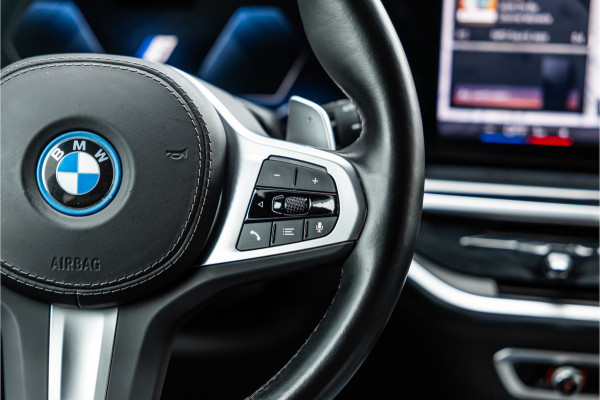 BMW X5 xDrive50e Launch Edition | M-Sport zetels | Panorama | 360 Camera | HUD | H&K | Stoelventilatie | ACC | 22'' Velgen | Elek trekhaak | BTW Auto | Dealer onderhouden