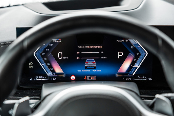 BMW X5 xDrive50e Launch Edition | M-Sport zetels | Panorama | 360 Camera | HUD | H&K | Stoelventilatie | ACC | 22'' Velgen | Elek trekhaak | BTW Auto | Dealer onderhouden