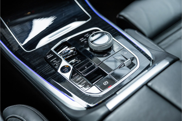 BMW X5 xDrive50e Launch Edition | M-Sport zetels | Panorama | 360 Camera | HUD | H&K | Stoelventilatie | ACC | 22'' Velgen | Elek trekhaak | BTW Auto | Dealer onderhouden