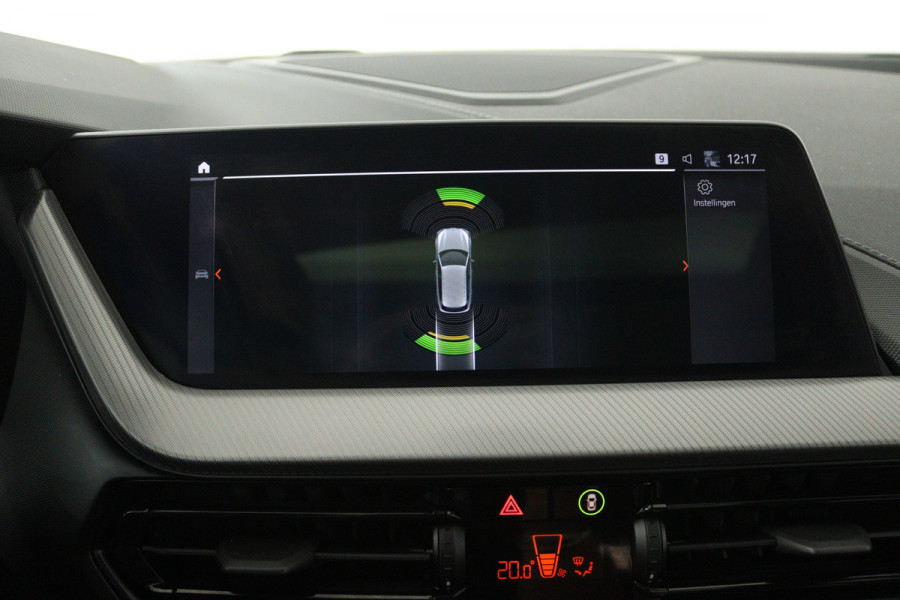 BMW 1-serie 118i (PANORAMADAK, PARKEERSENSOREN, NAVIGATIE, CRUISE CONTROL)