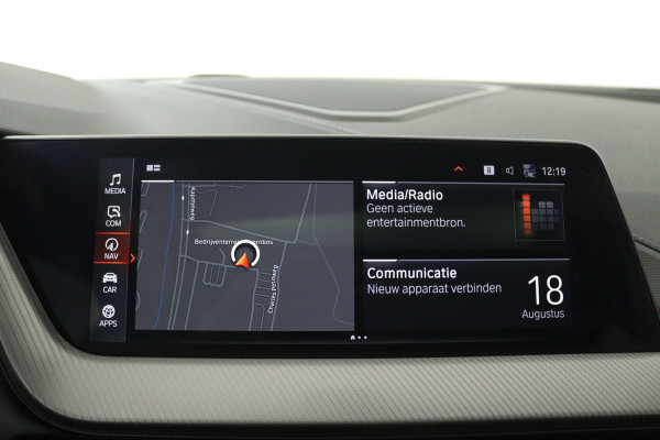 BMW 1-serie 118i (PANORAMADAK, PARKEERSENSOREN, NAVIGATIE, CRUISE CONTROL)