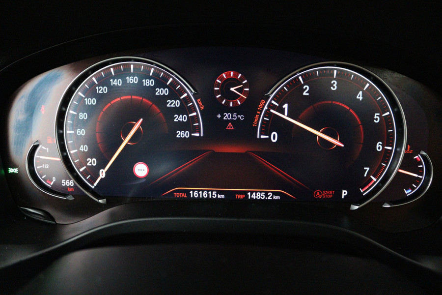 BMW X3 xDrive30i High Executive (PANORAMADAK, TREKHAAK,STOELVERWARMING, CAMERA, NAVIGATIE, DEALER ONDERHOUDEN)