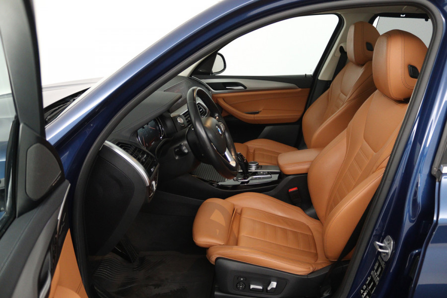 BMW X3 xDrive30i High Executive (PANORAMADAK, TREKHAAK,STOELVERWARMING, CAMERA, NAVIGATIE, DEALER ONDERHOUDEN)