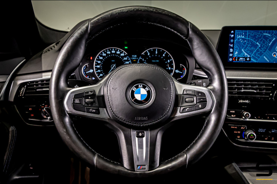 BMW 5 Serie Touring 520i Executive|M-sport|Pano|Leder|1eig