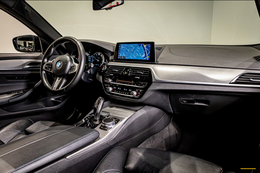 BMW 5 Serie Touring 520i Executive|M-sport|Pano|Leder|1eig