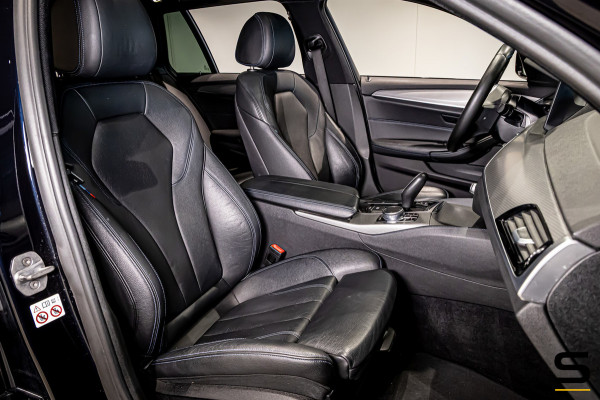 BMW 5 Serie Touring 520i Executive|M-sport|Pano|Leder|1eig