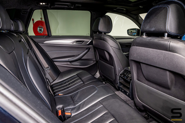 BMW 5 Serie Touring 520i Executive|M-sport|Pano|Leder|1eig