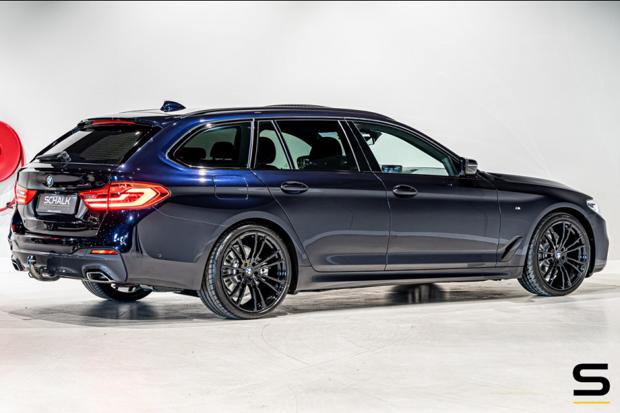 BMW 5 Serie Touring 520i Executive|M-sport|Pano|Leder|1eig