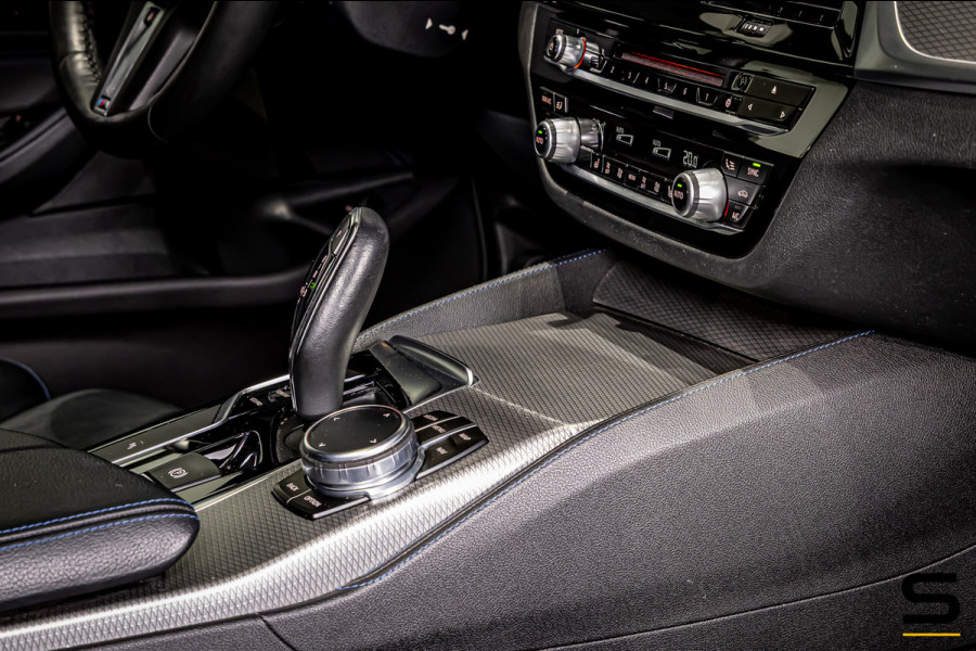 BMW 5 Serie Touring 520i Executive|M-sport|Pano|Leder|1eig