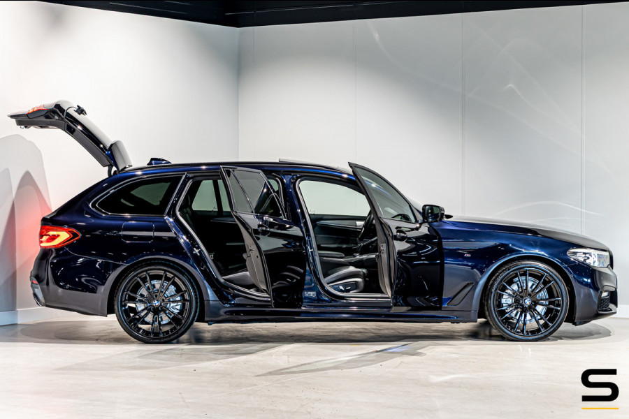 BMW 5 Serie Touring 520i Executive|M-sport|Pano|Leder|1eig