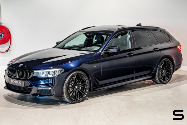 BMW 5 Serie Touring 520i Executive|M-sport|Pano|Leder|1eig