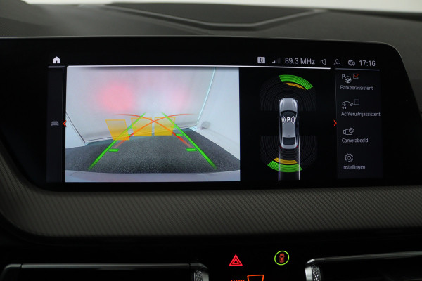 BMW 2 Serie Gran Coupé 218i High Executive (PANORAMADAK, CAMERA, STOELVERWARMING, NAVIGATIE)