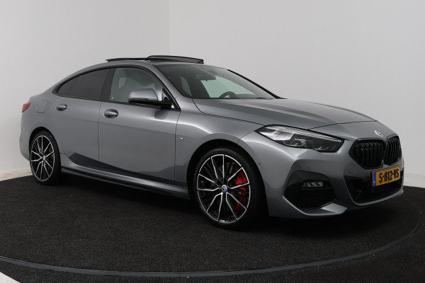 BMW 2 Serie Gran Coupé 218i High Executive (PANORAMADAK, CAMERA, STOELVERWARMING, NAVIGATIE)