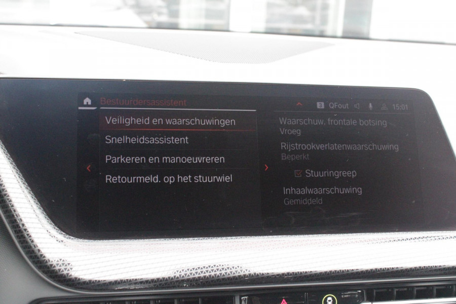 BMW 2 Serie Gran Coupé 218i M SPORT EDITION | TREKHAAK MET AFNEEMBARE KOGEL | HARMAN KARDON SOUND-SYSTEM | SFEER VERLICHTING | SHADOW LINE PAKKET | M-SPORT INTERIEUR | VERWARMBARE VOORSTOELEN | LEDEREN M-SPORT STUUR | NAVIGATIE | ACHTERUITRIJCAMERA | PARKEERSENSOREN VOOR EN ACHTER | ALARM | CLIMATE CONTROL | DRAADLOZE APPLE CARPLAY/ANDROID AUTO | LICHTMETALEN VELGEN 18'' M-SPORT (Y-SPAAK 553 M BICOLOR) | FULL LED KOPLAMPEN | LANE ASSIST | DAB+ RADIO | WARMTE WEREND GLAS  | EXTRA GETINTE ACHTERRUITEN | DODEHOEK BEWAKING | ELEKTRISCH VERSTELBARE EN INKLAPBARE BUITENSPIEGELS | BUITEN