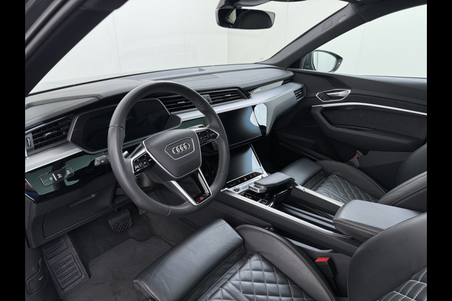 Audi e-tron Sportback 55 Quattro 408PK S-Line Edition 95kWh Panoramadak Adap.Cruise Camera Leder+Verwarmd B&O-Audio Elek.Stoelen Memory Navi Apple Car SOH 91% AWD Lmv 22" Elek.Achterklep Privacy Glas Isofix 4WD Origineel Nederlandse Auto