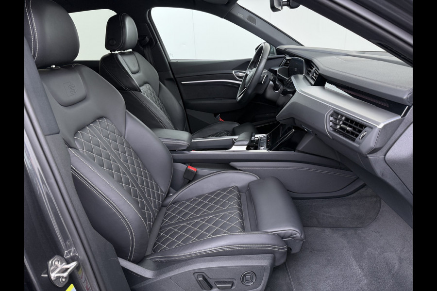 Audi e-tron Sportback 55 Quattro 408PK S-Line Edition 95kWh Panoramadak Adap.Cruise Camera Leder+Verwarmd B&O-Audio Elek.Stoelen Memory Navi Apple Car SOH 91% AWD Lmv 22" Elek.Achterklep Privacy Glas Isofix 4WD Origineel Nederlandse Auto