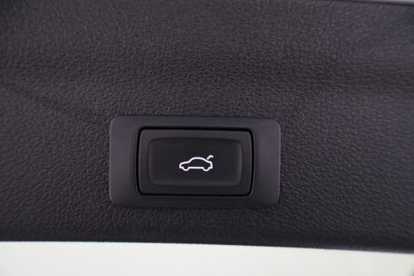 Audi A6 Avant 45 TFSI quattro Sport S line edition Panoramadak, B&O Sound, Camera, Apple Carplay, LED, Lane Assist, 20"