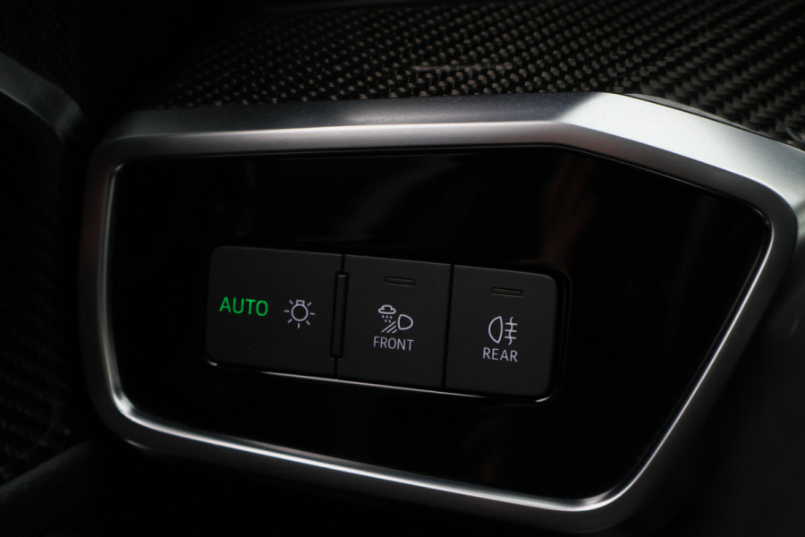 Audi A6 Avant 45 TFSI quattro Sport S line edition Panoramadak, B&O Sound, Camera, Apple Carplay, LED, Lane Assist, 20"