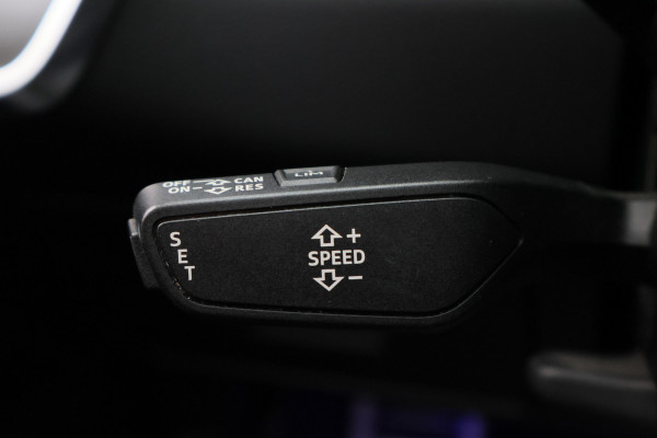 Audi A6 Avant 45 TFSI quattro Sport S line edition Panoramadak, B&O Sound, Camera, Apple Carplay, LED, Lane Assist, 20"