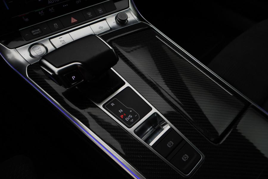 Audi A6 Avant 45 TFSI quattro Sport S line edition Panoramadak, B&O Sound, Camera, Apple Carplay, LED, Lane Assist, 20"
