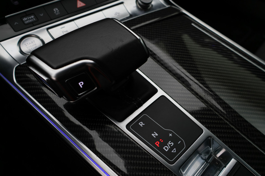 Audi A6 Avant 45 TFSI quattro Sport S line edition Panoramadak, B&O Sound, Camera, Apple Carplay, LED, Lane Assist, 20"