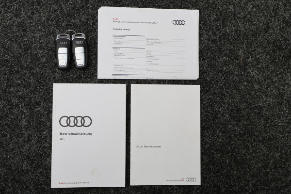 Audi A6 Avant 45 TFSI quattro Sport S line edition Panoramadak, B&O Sound, Camera, Apple Carplay, LED, Lane Assist, 20"