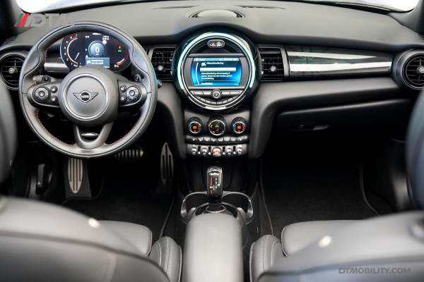 MINI Cabrio 2.0 John Cooper Works | Martini Racing |