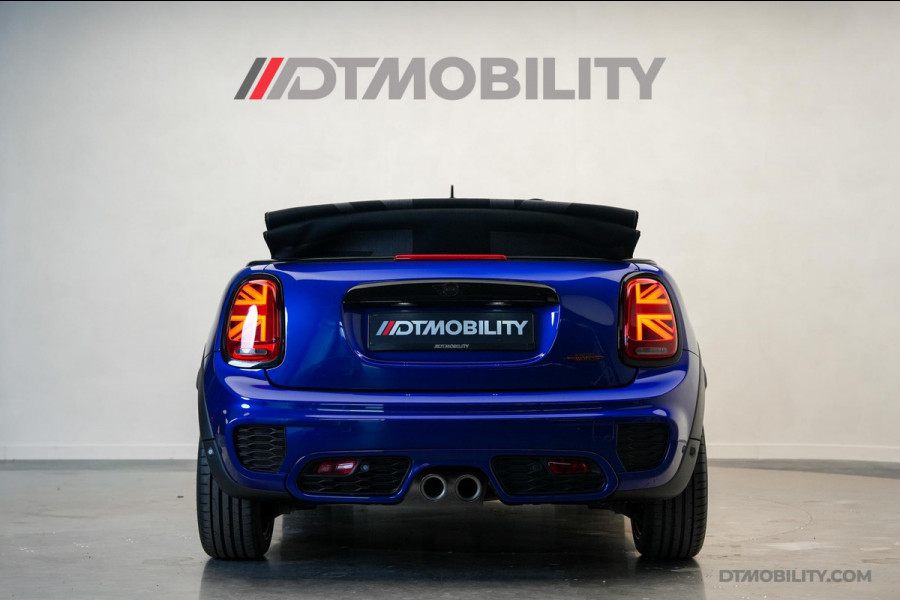 MINI Cabrio 2.0 John Cooper Works | Martini Racing |