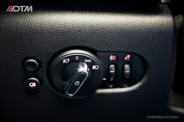 MINI Cabrio 2.0 John Cooper Works | Martini Racing |