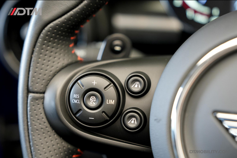 MINI Cabrio 2.0 John Cooper Works | Martini Racing |
