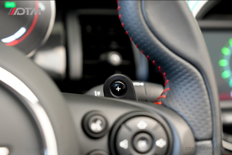 MINI Cabrio 2.0 John Cooper Works | Martini Racing |