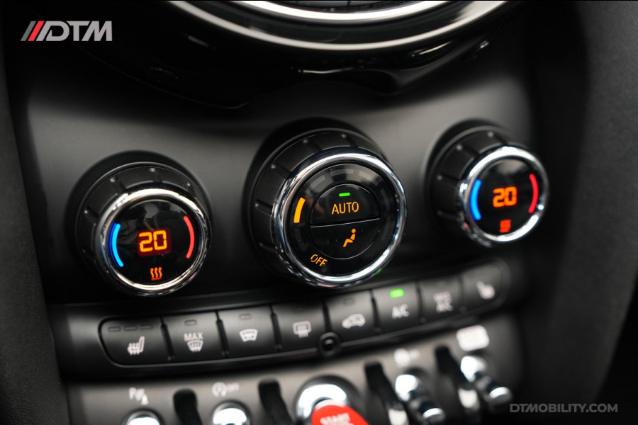MINI Cabrio 2.0 John Cooper Works | Martini Racing |