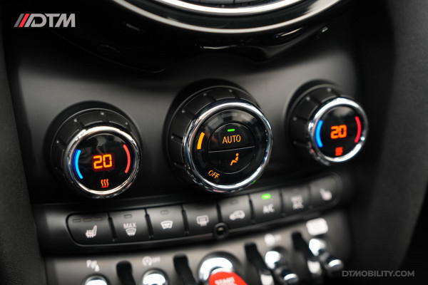MINI Cabrio 2.0 John Cooper Works | Martini Racing |