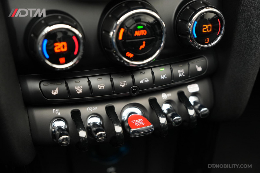 MINI Cabrio 2.0 John Cooper Works | Martini Racing |