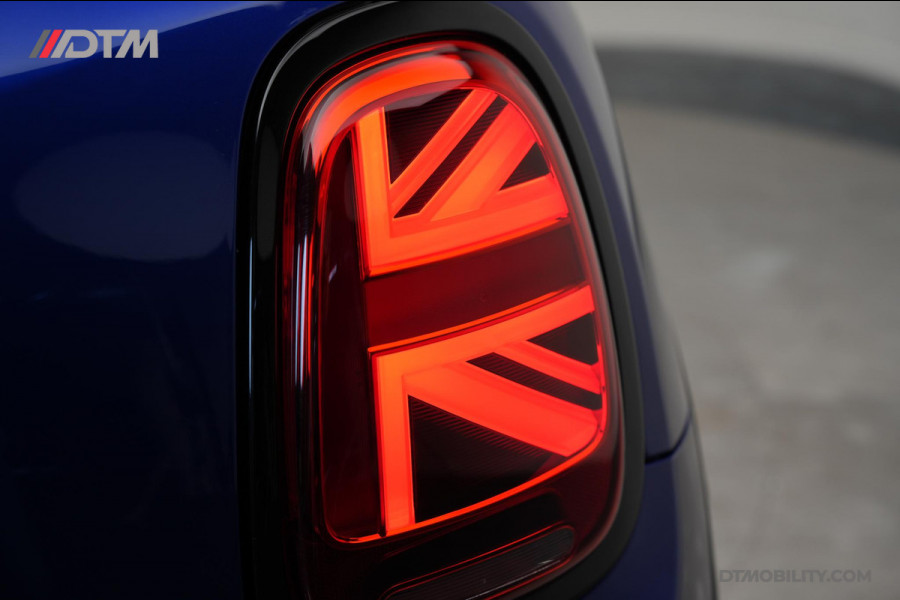 MINI Cabrio 2.0 John Cooper Works | Martini Racing |