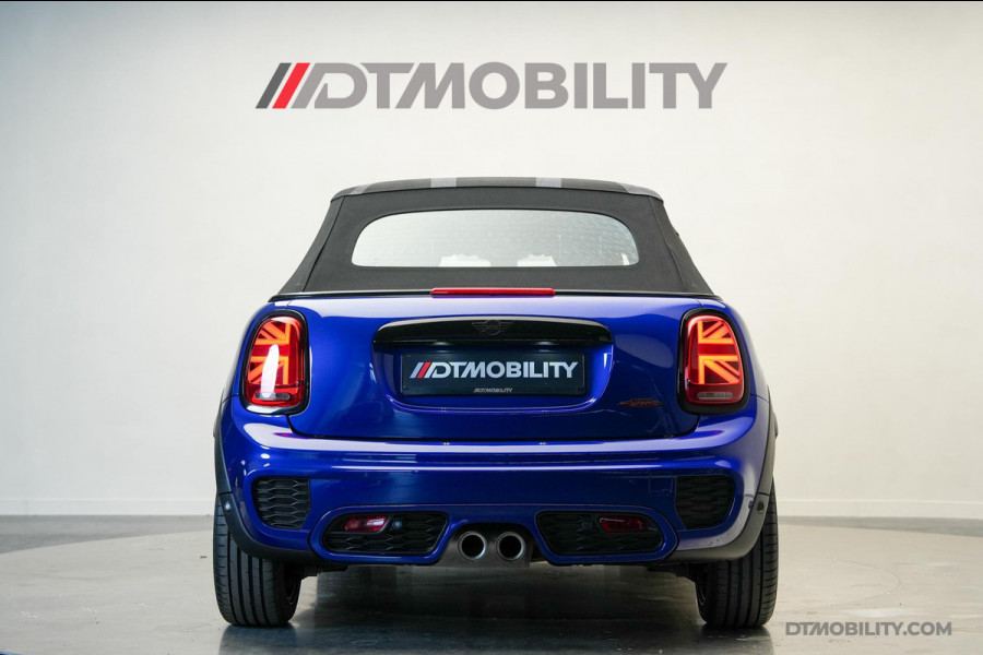 MINI Cabrio 2.0 John Cooper Works | Martini Racing |
