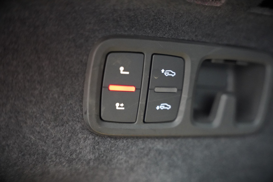 Audi Q8 60 TFSI e quattro Pro Line S Competition | RS Seats | Panoramadak | Stoelventilatie | Stoelverwarming | Stuurverwarming | Massage | Memory Seat | 360 Camera | Luchtvering | Adaptive Cruise Control | Keyless | LED Matrix | SOH 100%