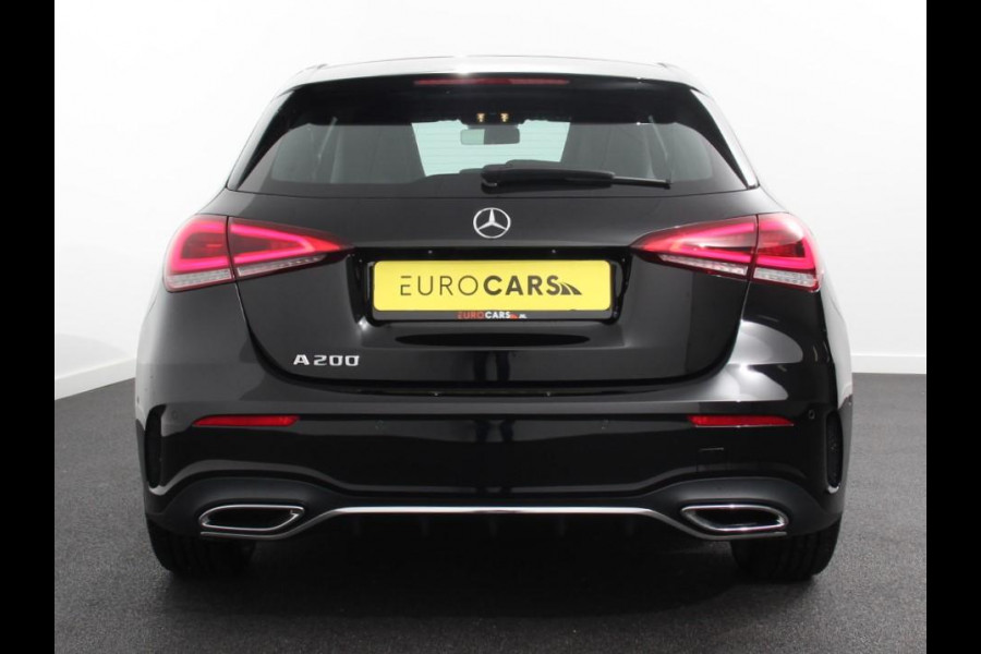 Mercedes-Benz A-Klasse 200 Automaat AMG Line Navigatie Climate Control Camera Virtual Cockpit Led Stoelverwarming Cruise control Parkeersensoren