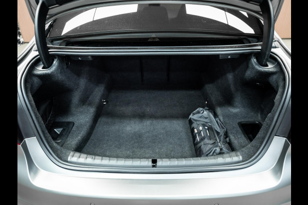 BMW M5 M5 Vol uitgevoerde NL geleverde M5 frozen grey