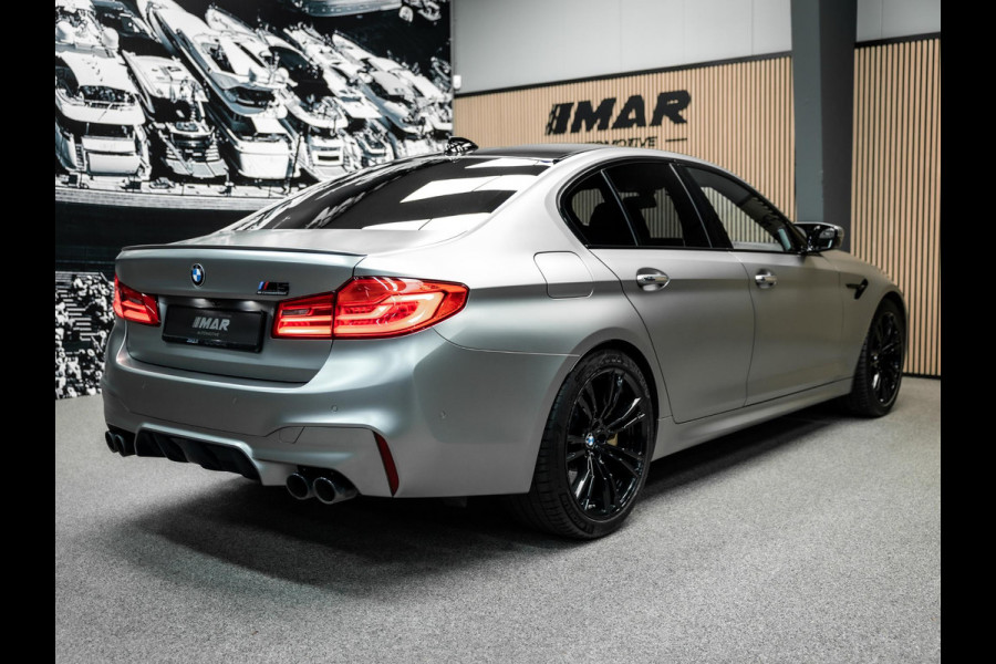 BMW M5 M5 Vol uitgevoerde NL geleverde M5 frozen grey