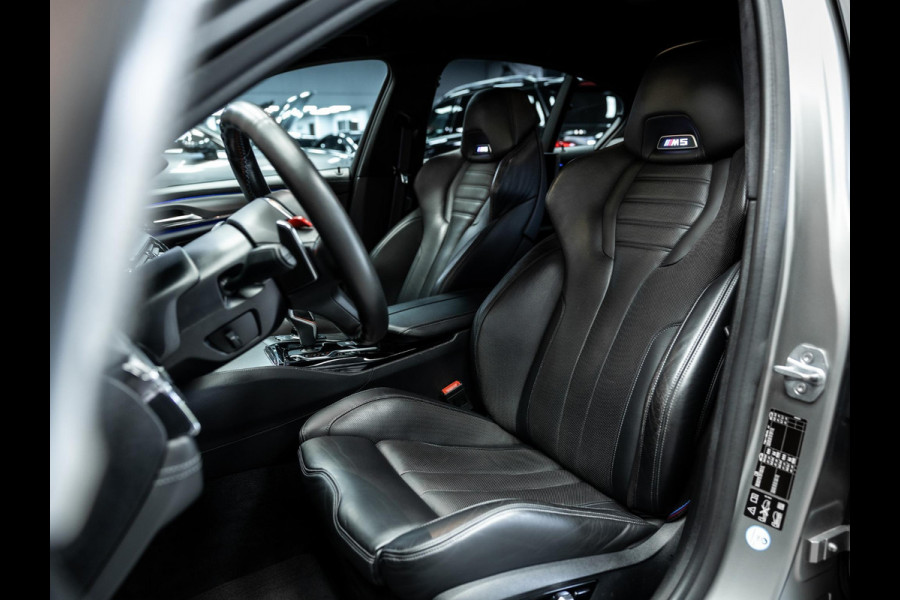 BMW M5 M5 Vol uitgevoerde NL geleverde M5 frozen grey