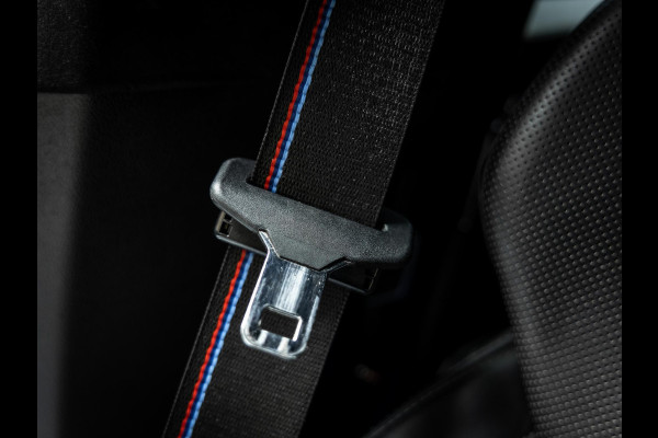 BMW M5 M5 Vol uitgevoerde NL geleverde M5 frozen grey