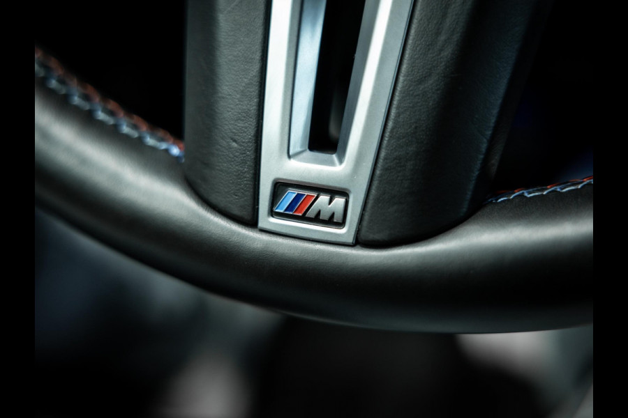 BMW M5 M5 Vol uitgevoerde NL geleverde M5 frozen grey